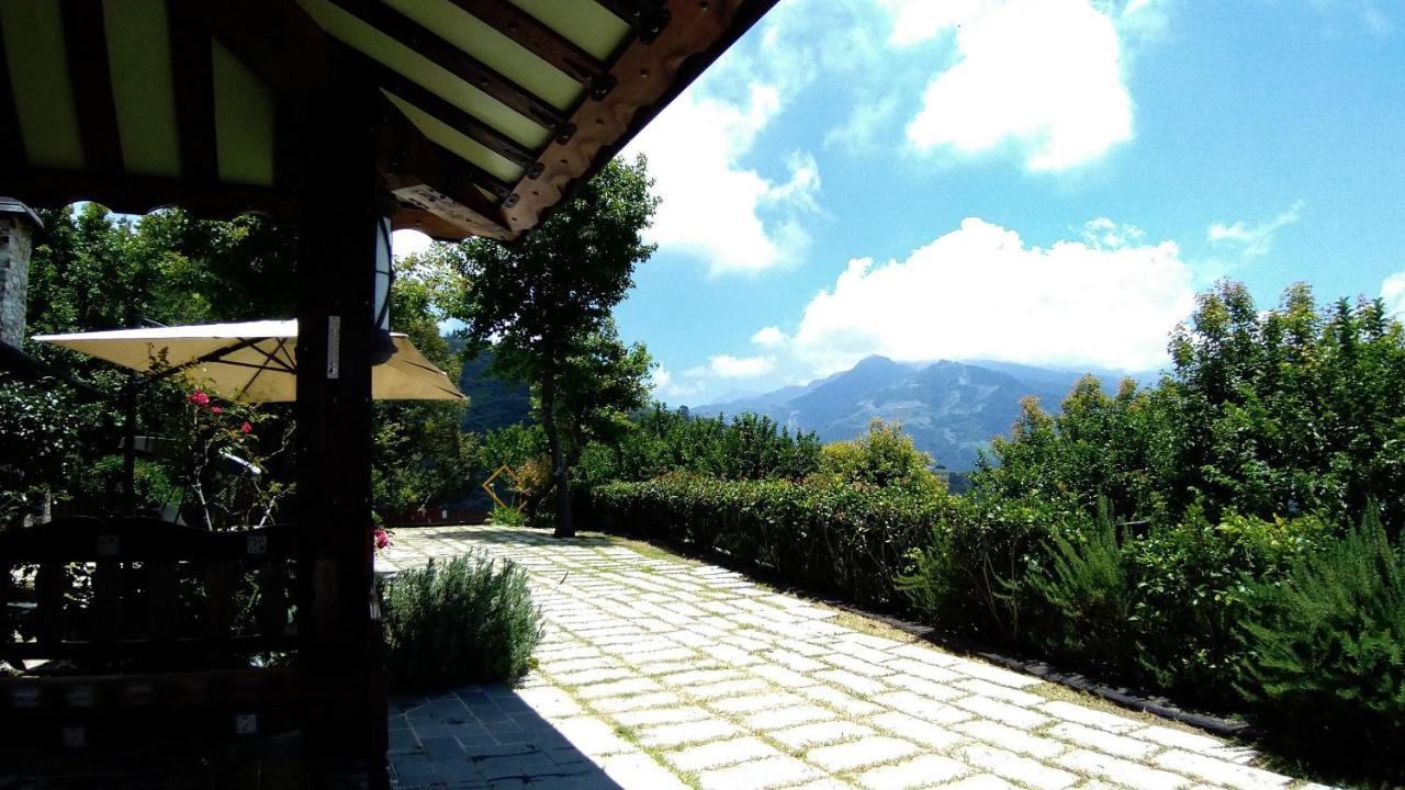 Black Forest Manor Renai Bagian luar foto