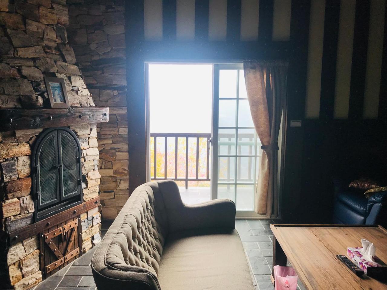 Black Forest Manor Renai Bagian luar foto