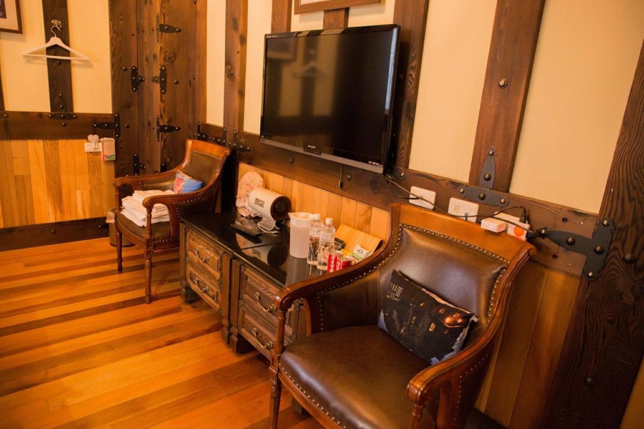 Black Forest Manor Renai Bagian luar foto