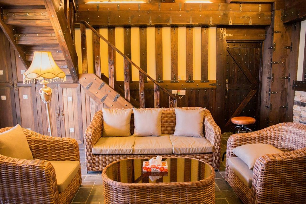 Black Forest Manor Renai Bagian luar foto