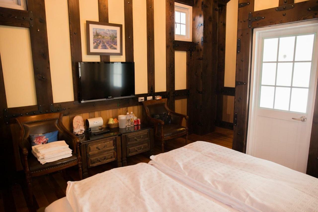Black Forest Manor Renai Bagian luar foto