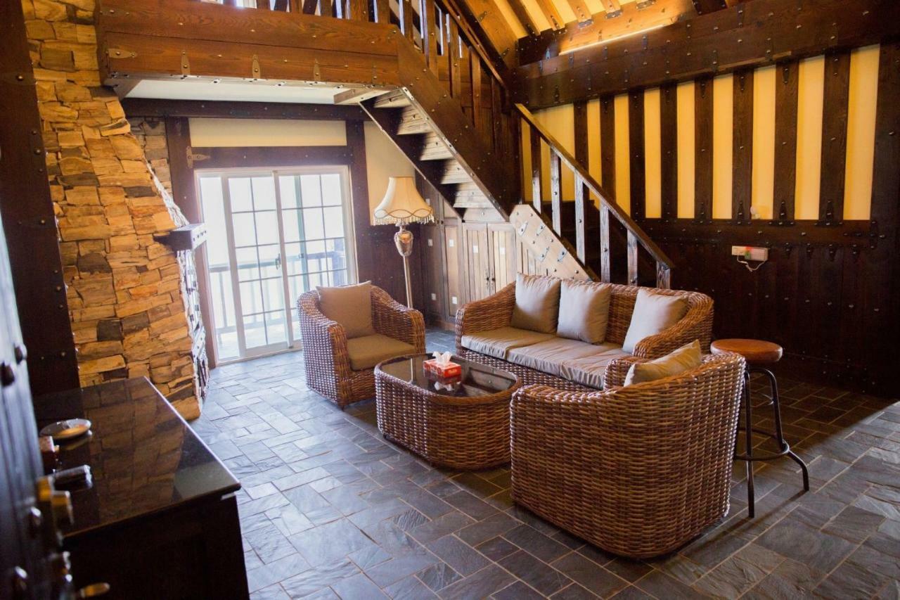 Black Forest Manor Renai Bagian luar foto