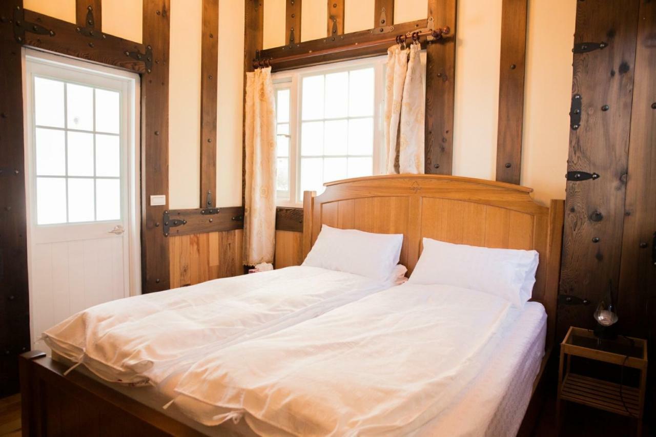 Black Forest Manor Renai Bagian luar foto
